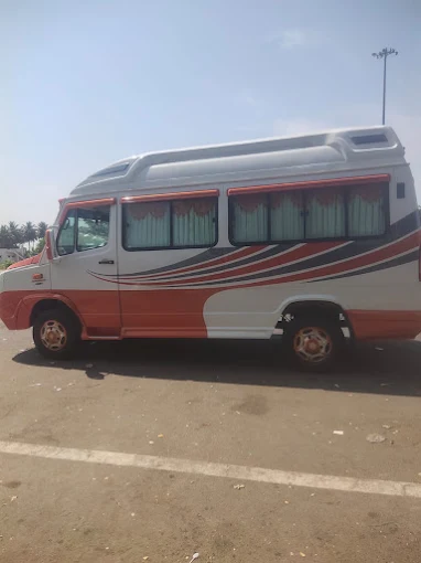 Kaviya Travellers - Fleet View 15